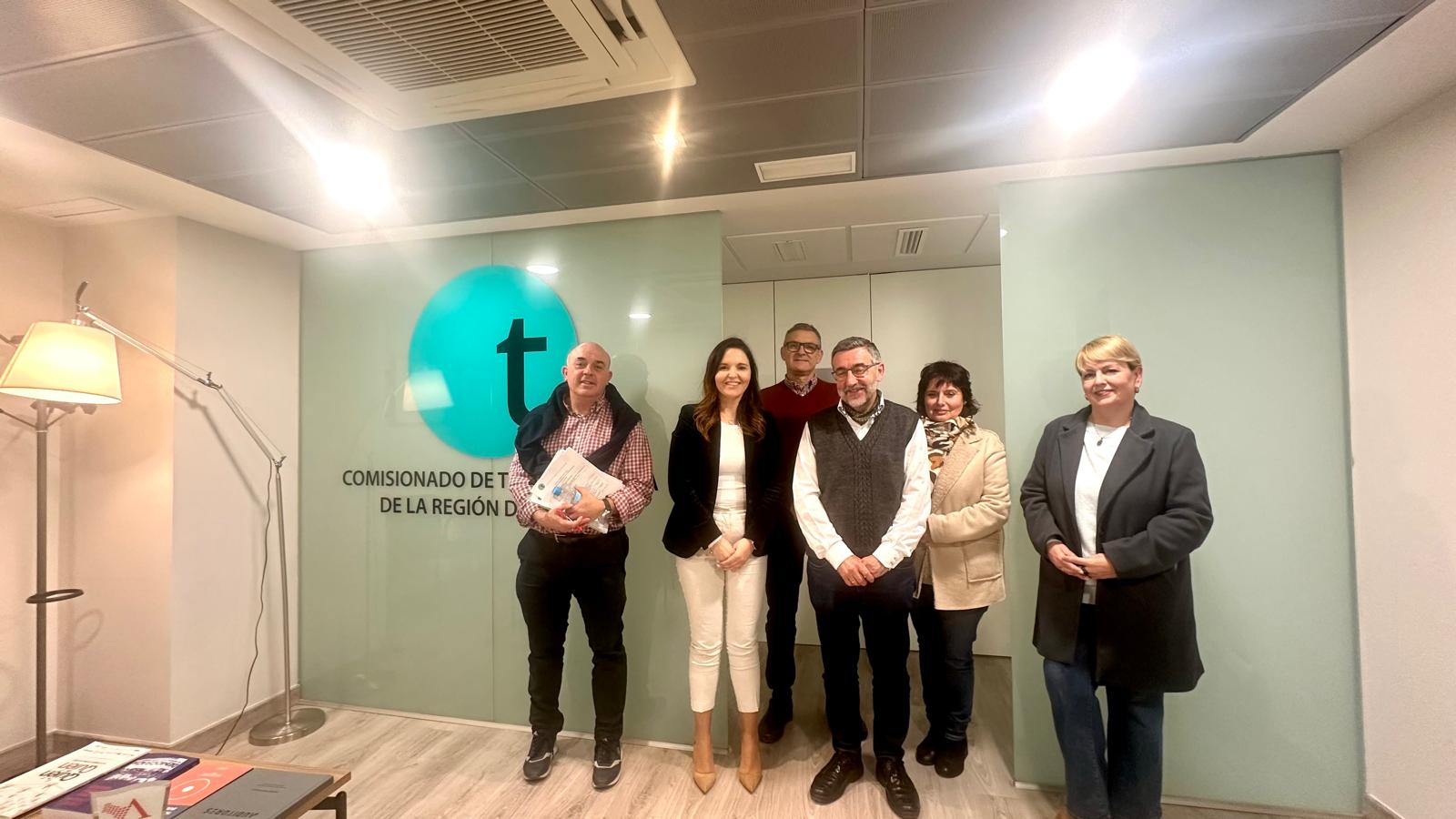 Imagen de las personas implicadas en la reunión
